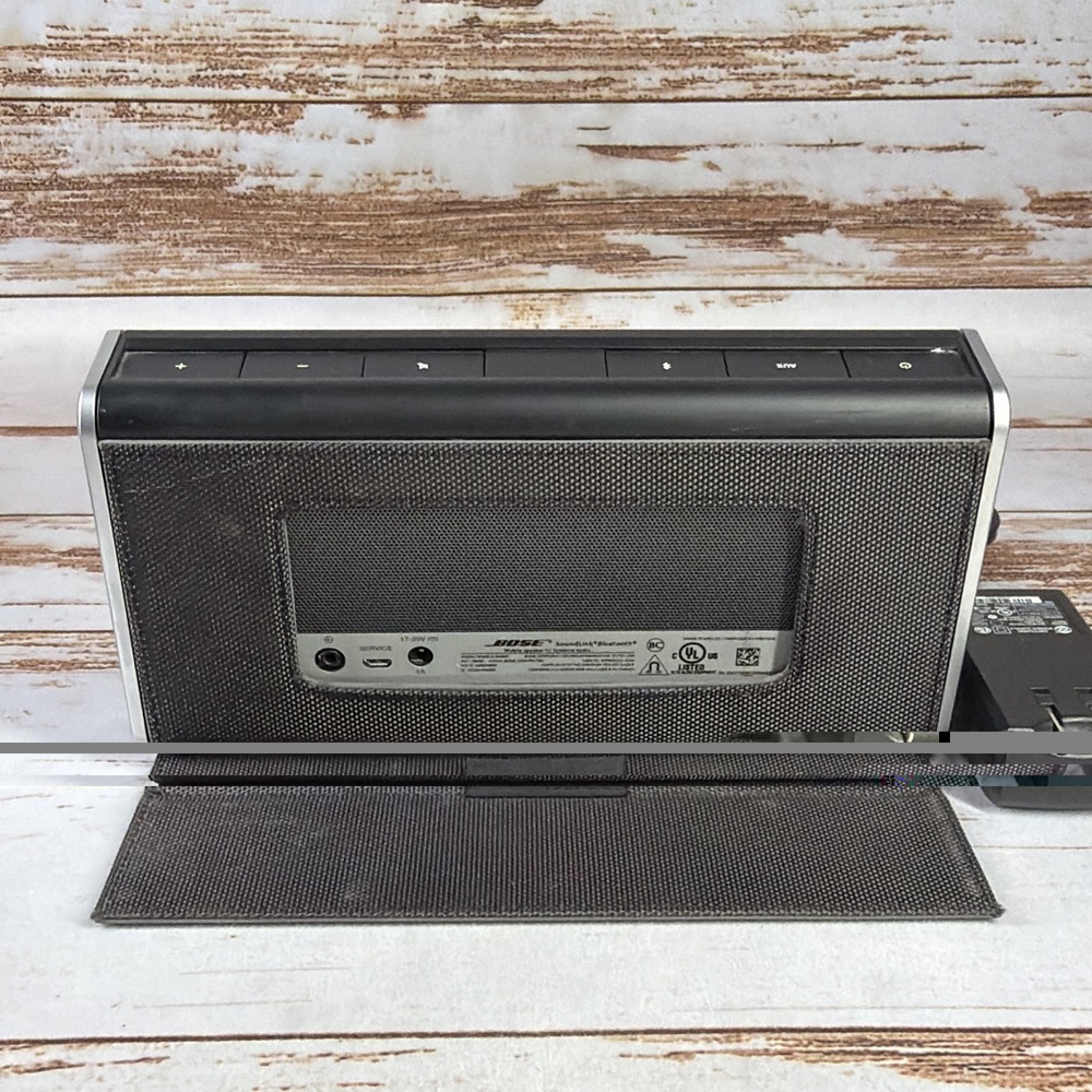 Bose SoundLink Bluetooth Mobile Speaker II Silver Black 404600 w/ Charger Used - Picture 4 of 6